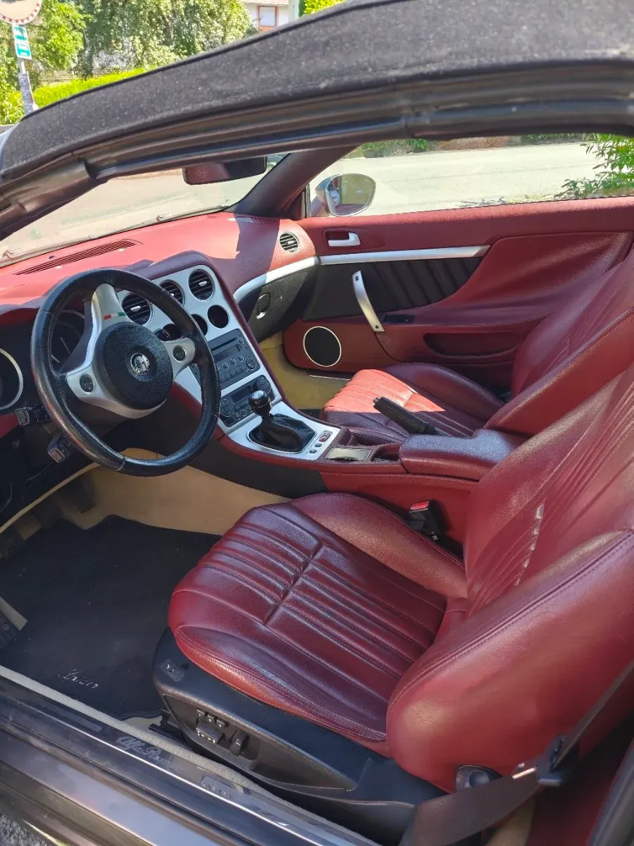 Alfa Romeo Spider 2007 photo 2
