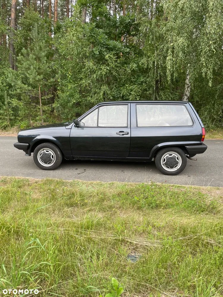 Volkswagen Polo 1990 photo 2