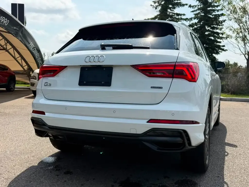 Audi Q3 2022 photo 3