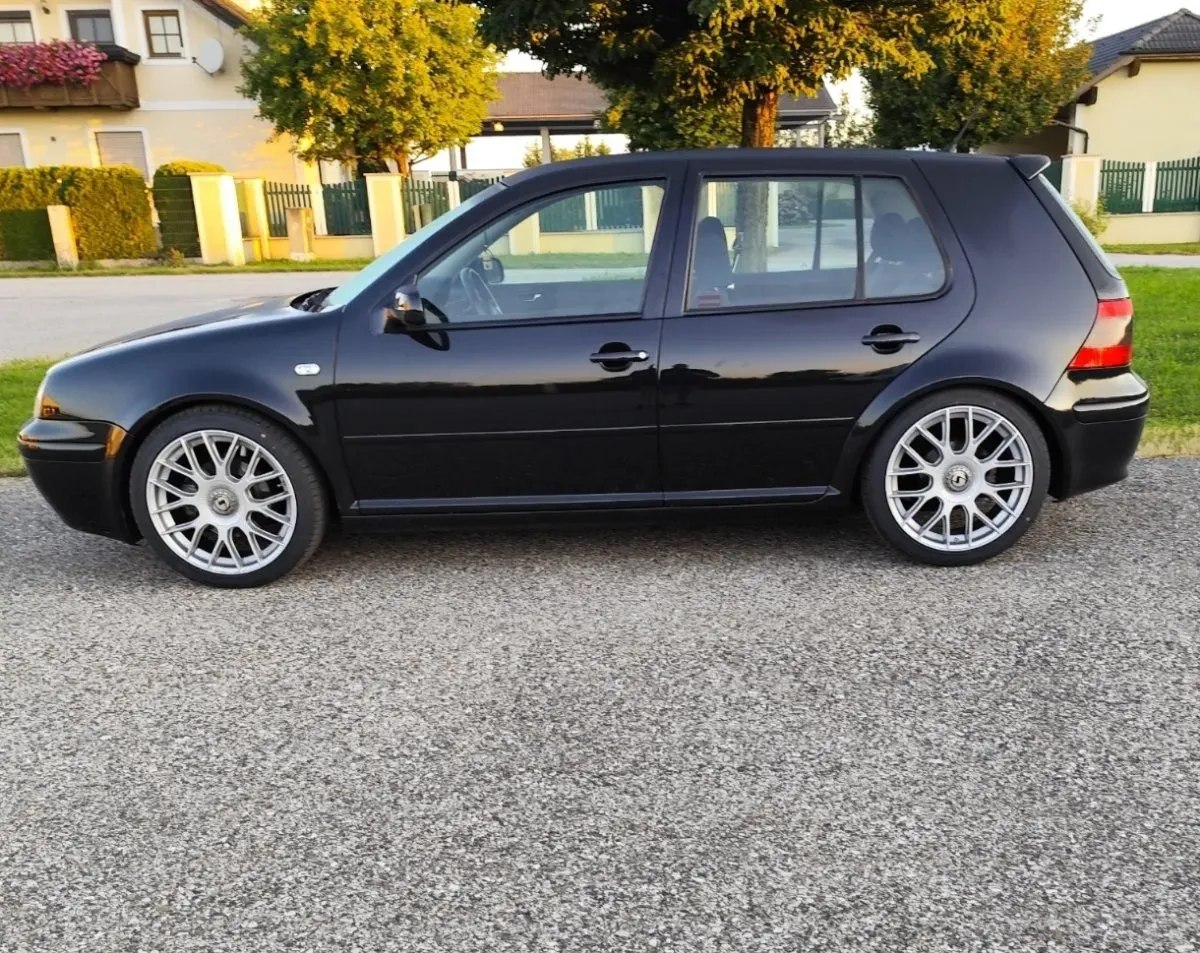 Volkswagen Golf 2003 photo 2
