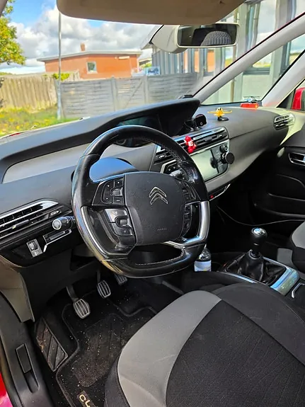 Citroen C4 Picasso 2013 photo 4