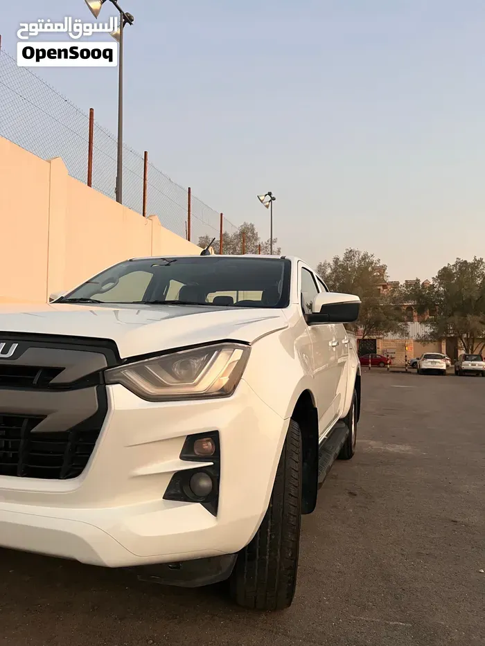 Isuzu D-Max 2023 photo 2