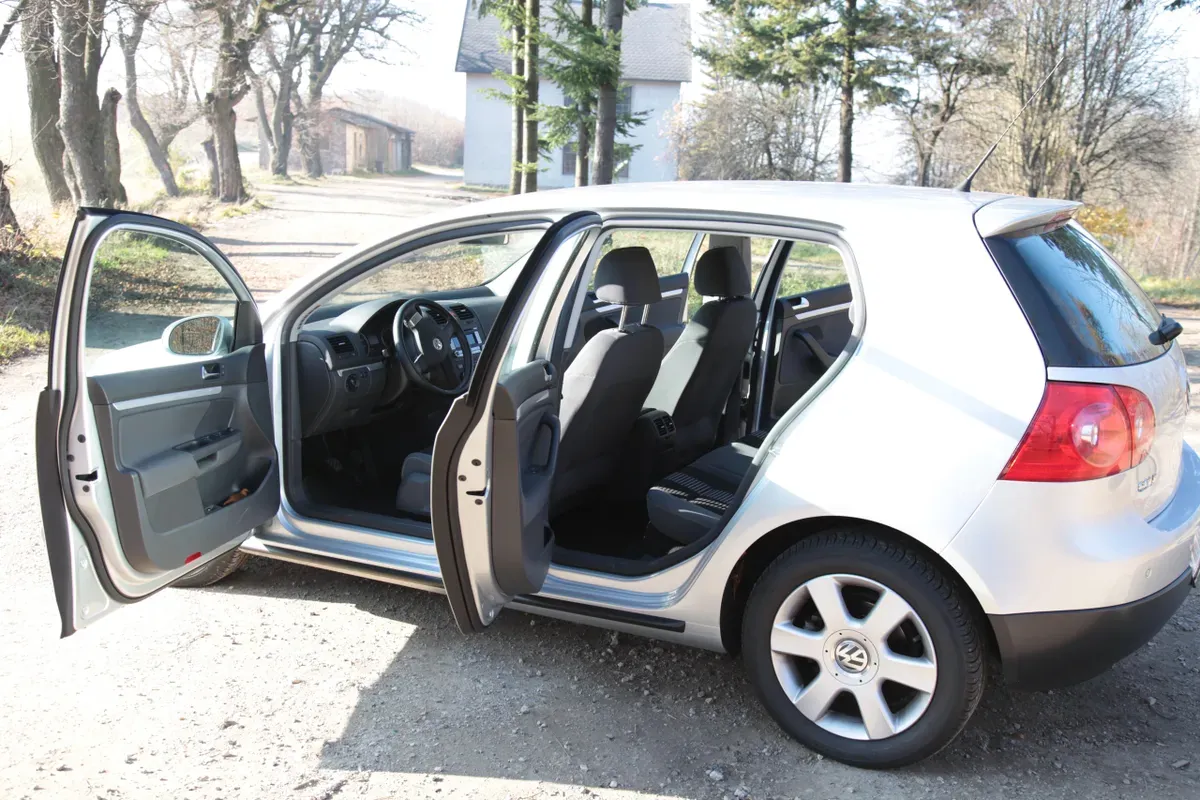 Volkswagen Golf 2008 photo 2