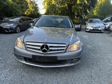 Mercedes-Benz C200 2011 photo 2