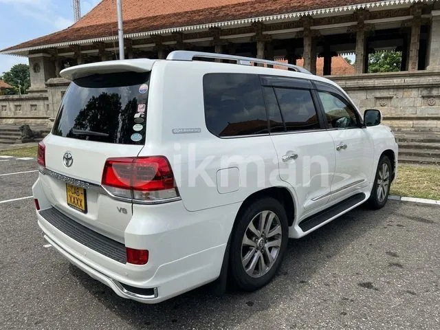 Toyota Land Cruiser 2009 photo 3