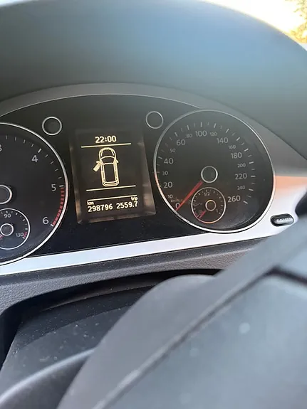 Volkswagen Passat 2010 photo 2