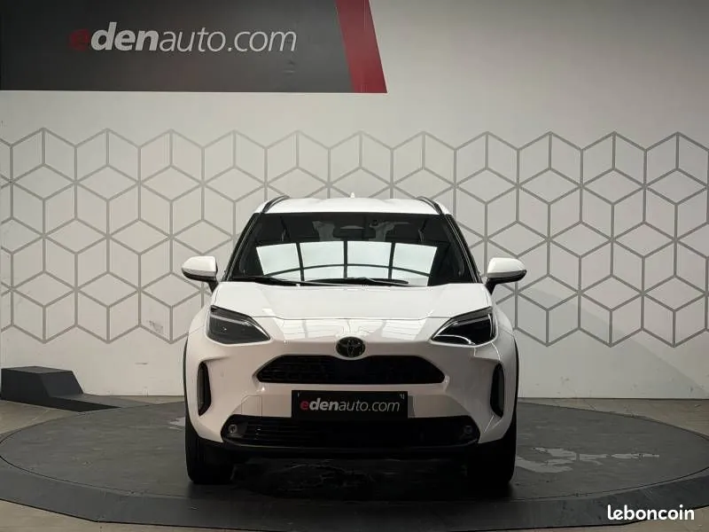 Toyota Yaris Cross 2025 photo 2