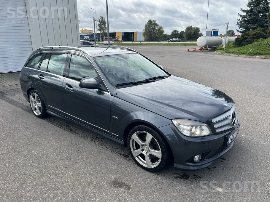 Mercedes-Benz C320 2008 photo 2