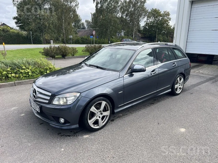 Mercedes-Benz C320