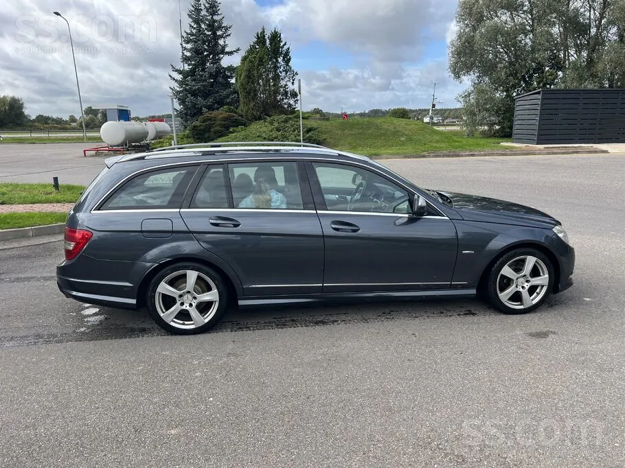 Mercedes-Benz C320 2008 photo 5