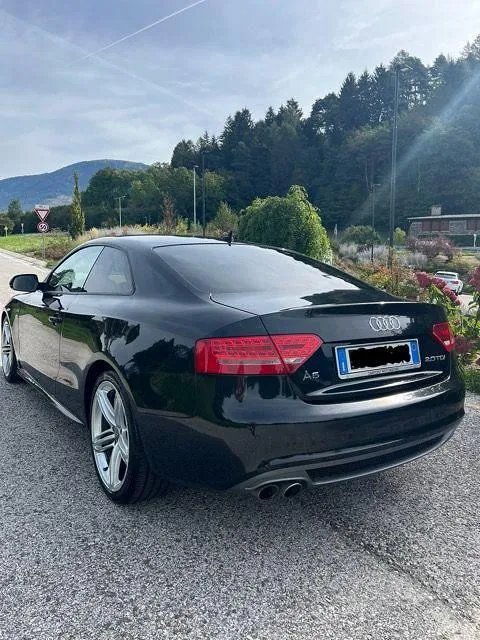 Audi A5 2010 photo 3