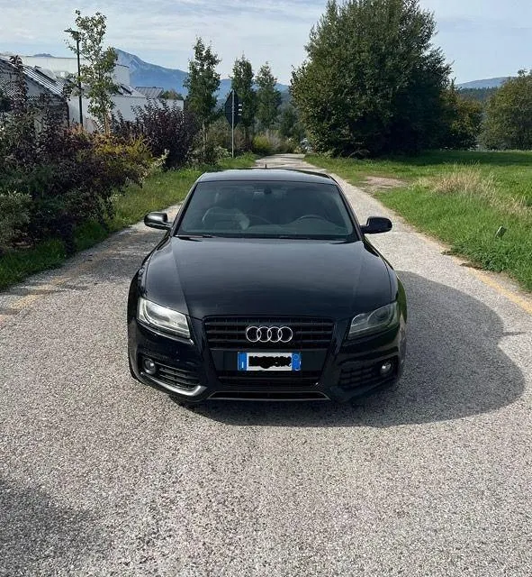 Audi A5 2010 photo 2