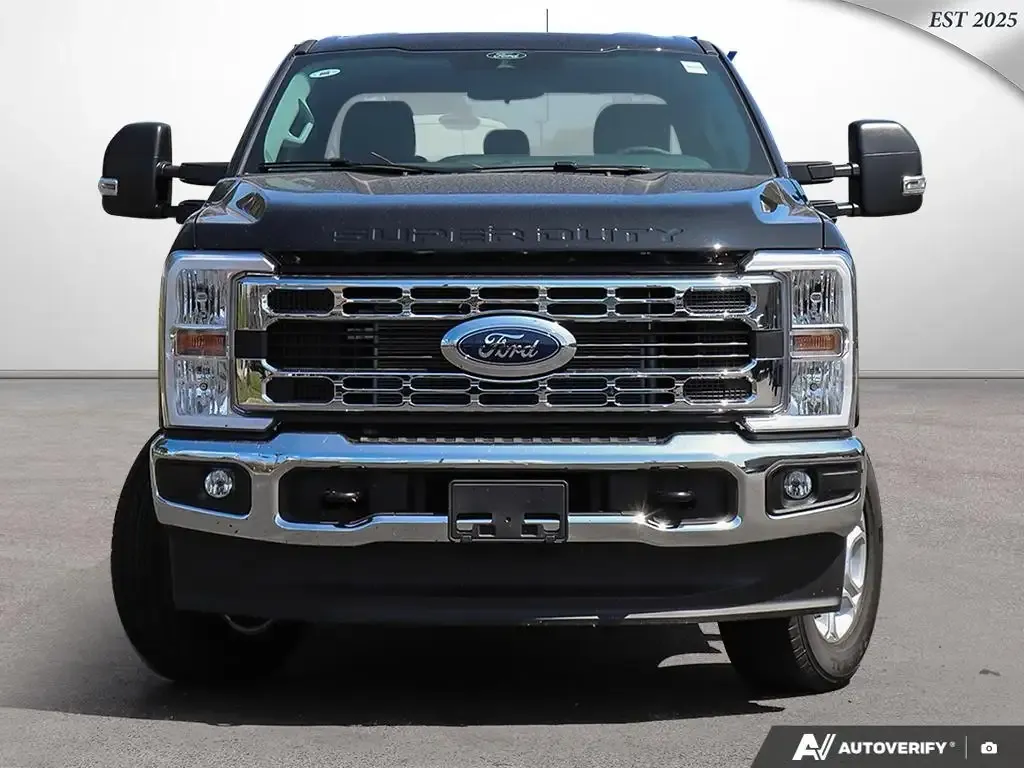 Ford F250 2026 photo 2