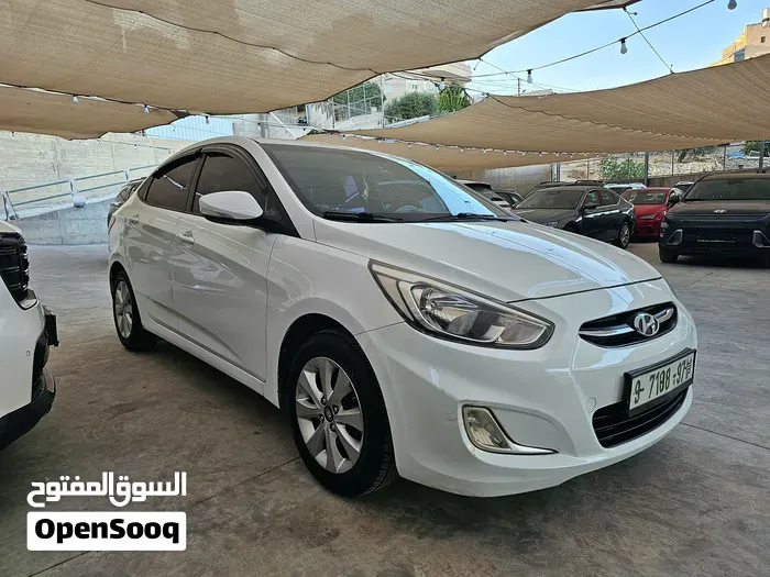 Hyundai Accent 2016 photo 3