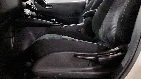 Nissan Leaf 2022 photo 5