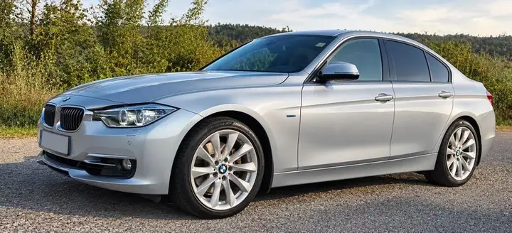 BMW 328I
