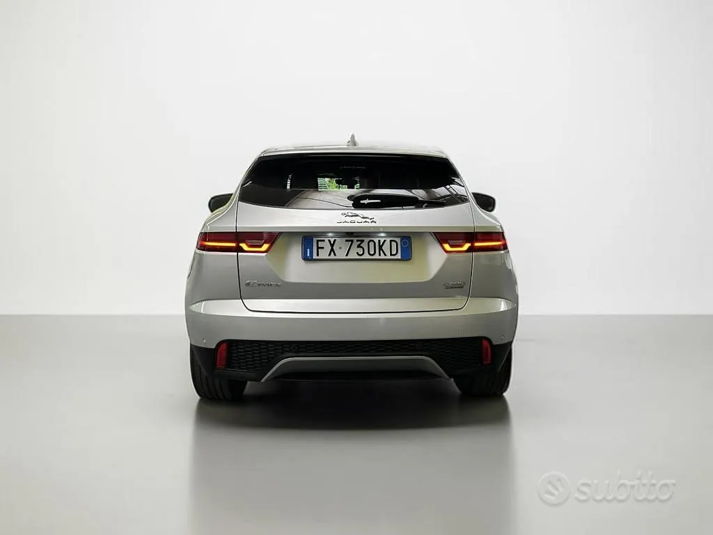 Jaguar E-Pace 2019 photo 4