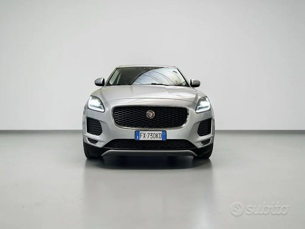 Jaguar E-Pace 2019 photo 2