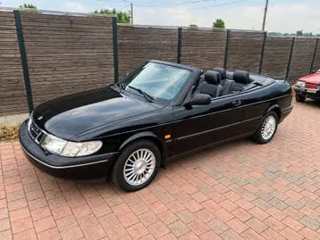 Saab 900
