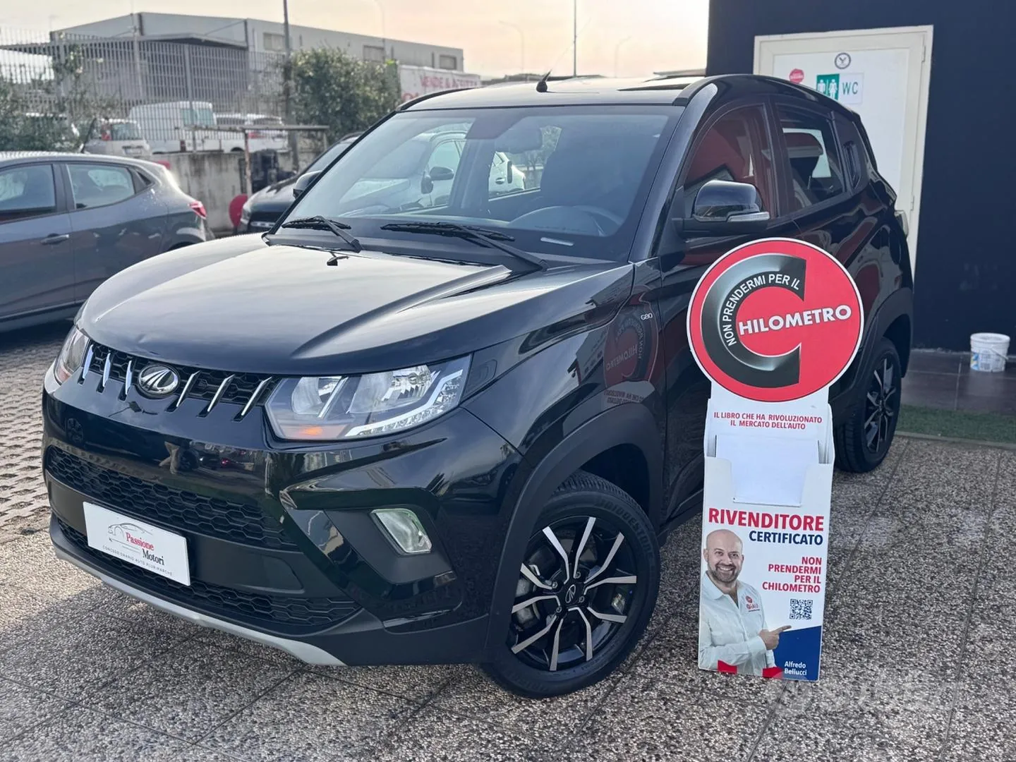 Mahindra Kuv100