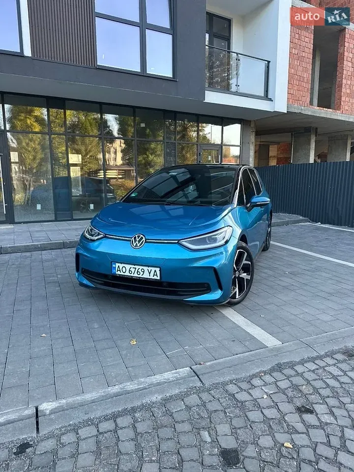 Volkswagen Id.3 2023 photo 2