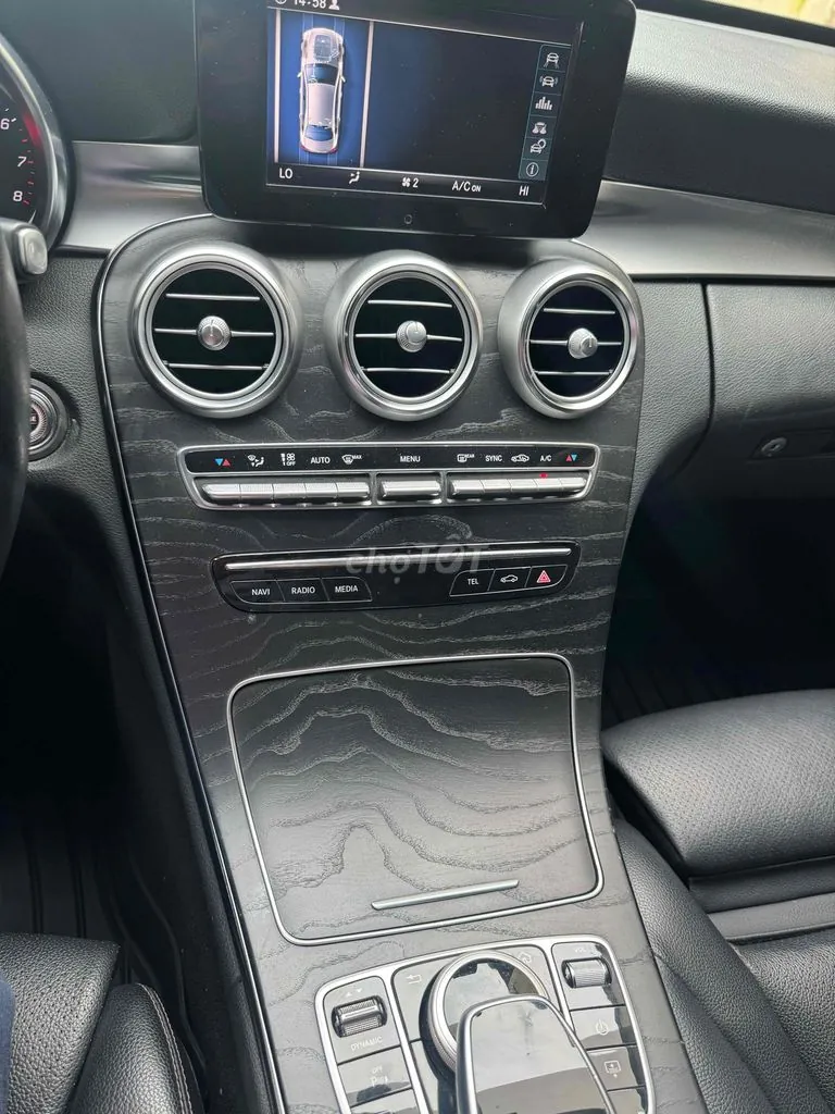 Mercedes-Benz C-Class 2018 photo 3