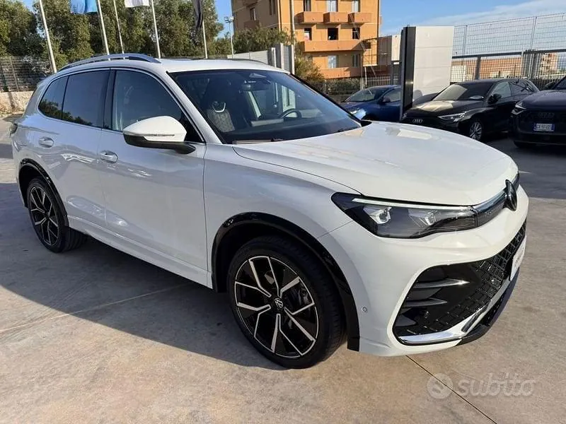 Volkswagen Tiguan 2024 photo 2