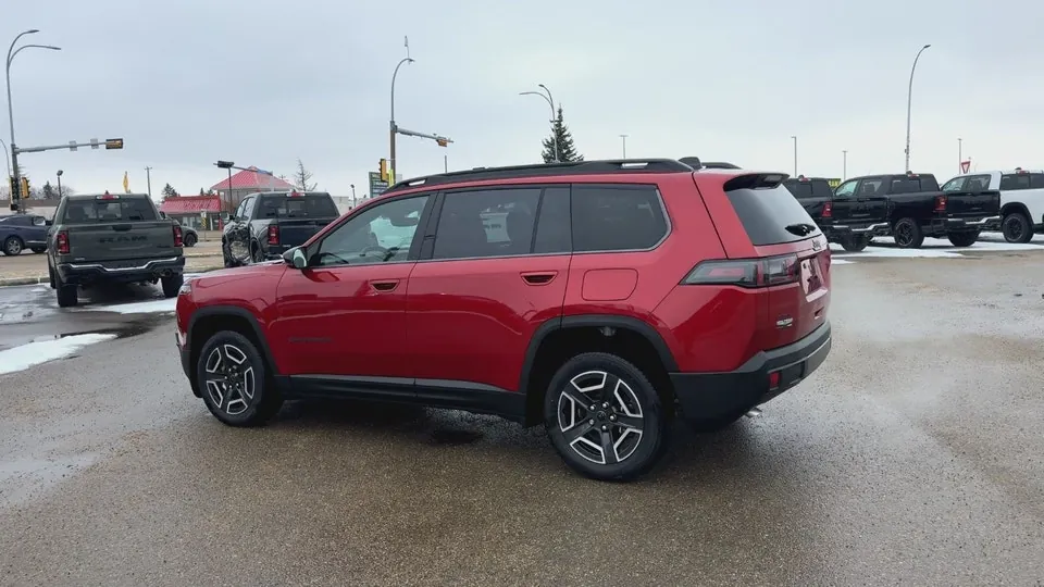 Jeep Cherokee 2026 photo 4