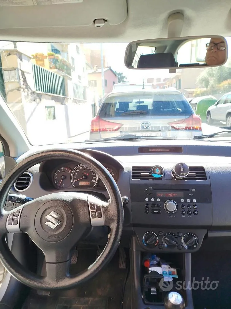 Suzuki Swift 2005 photo 5