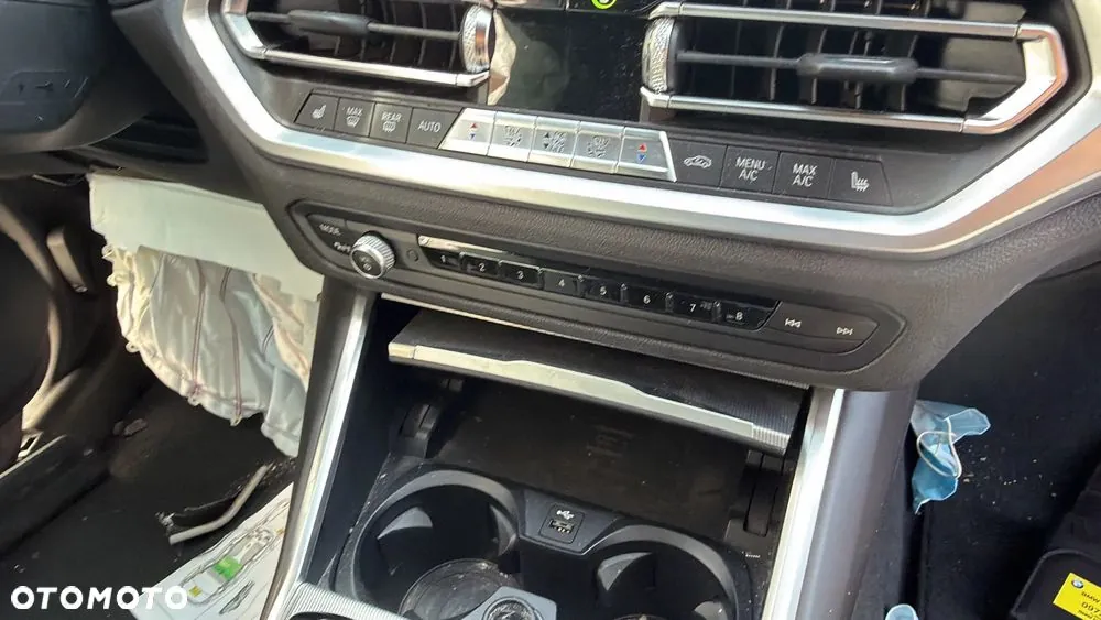 BMW Seria 3 2019 photo 5
