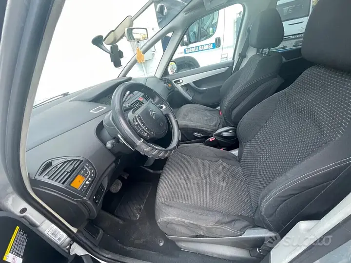 Citroen C4 Picasso 2011 photo 5
