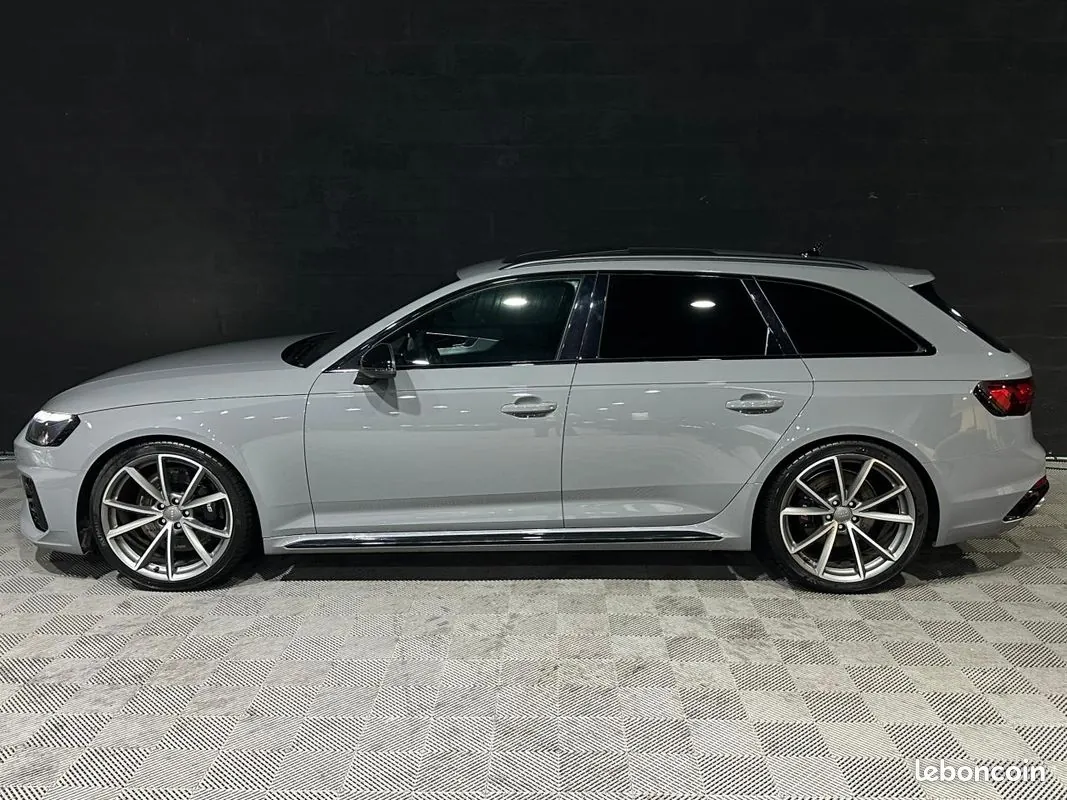 Audi Rs4 2022 photo 3