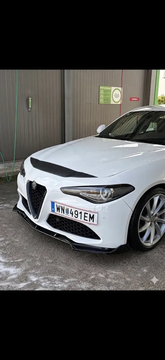 Alfa Romeo Giulia 2016 photo 2