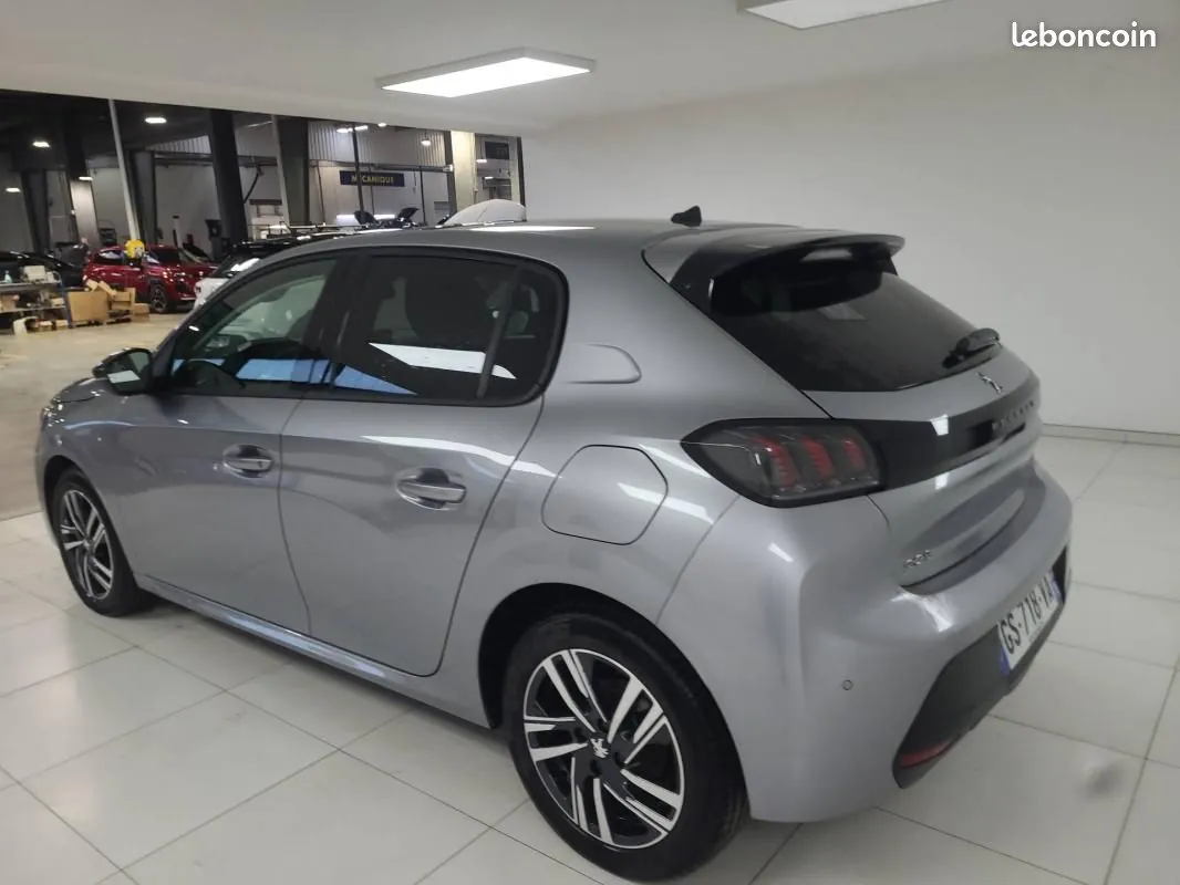 Peugeot 208 2023 photo 4