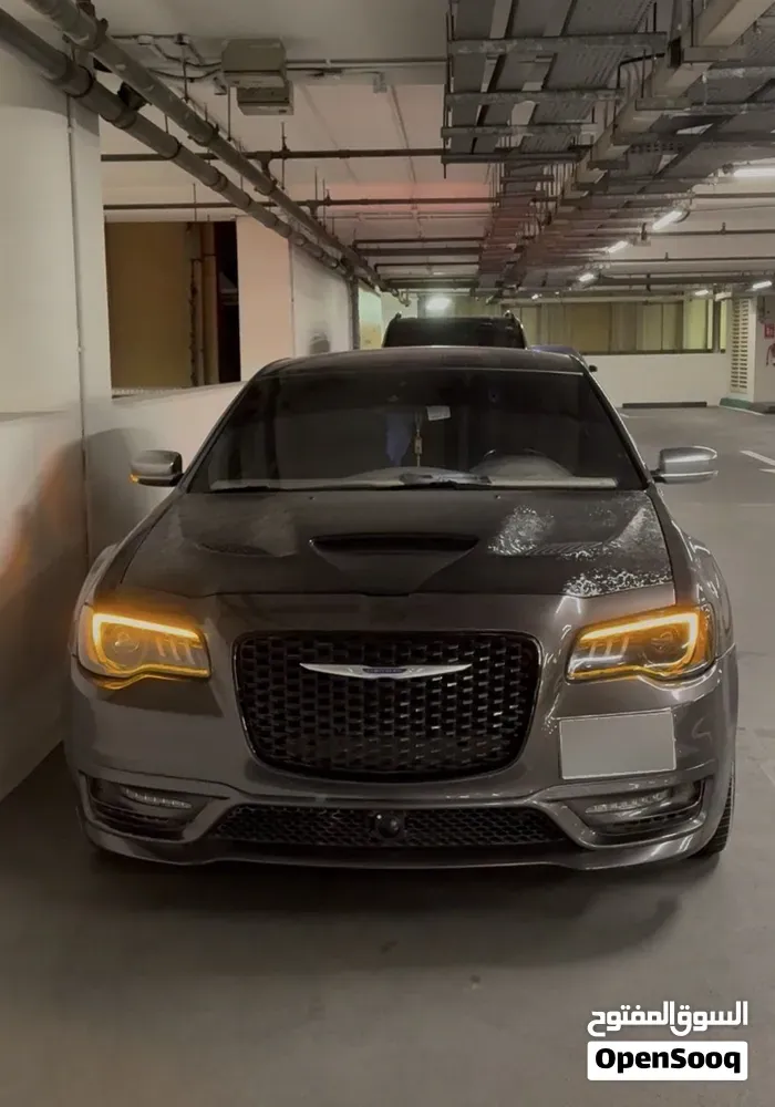 Chrysler 300 2019 photo 2