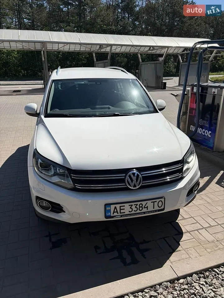 Volkswagen Tiguan 2012 photo 2