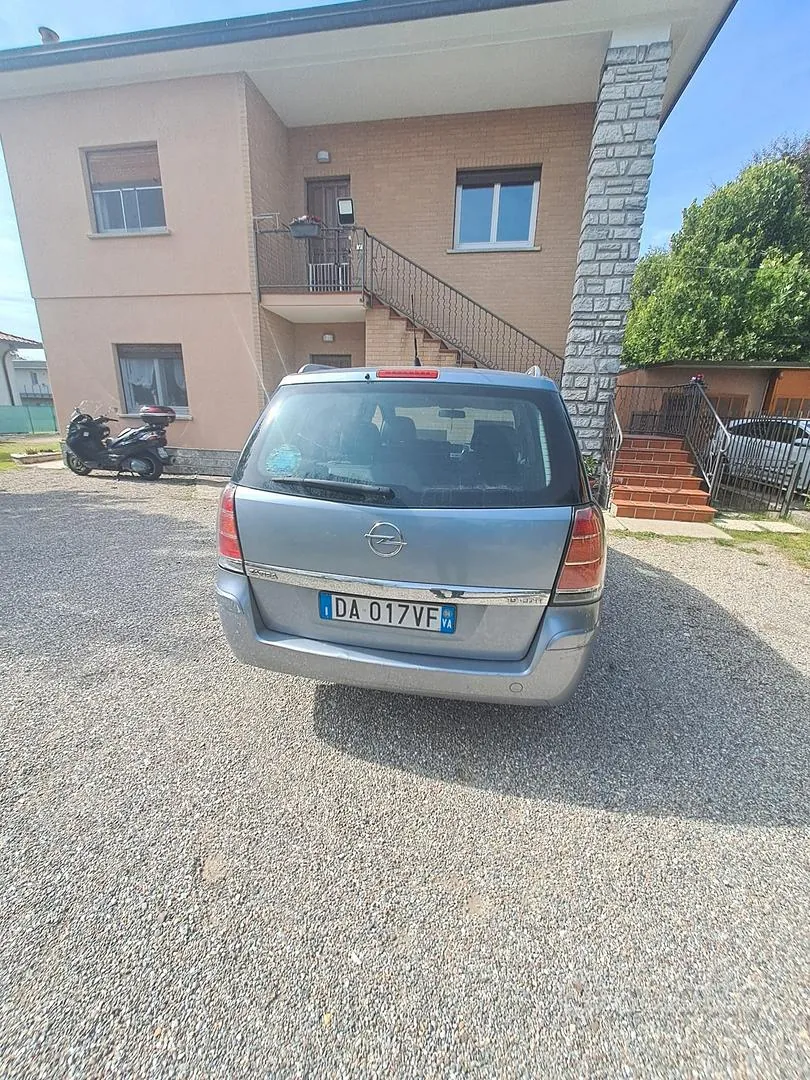 Opel Zafira 2006 photo 3