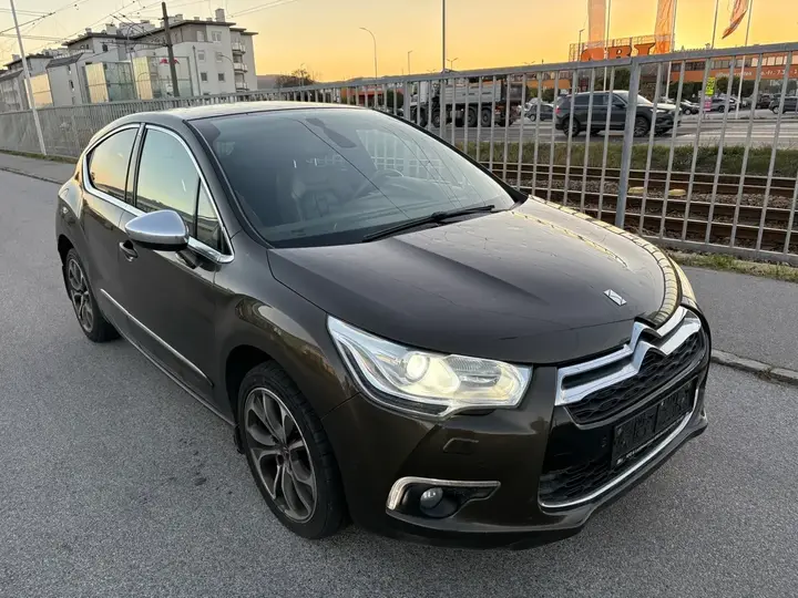 Citroen Ds4 2011 photo 2