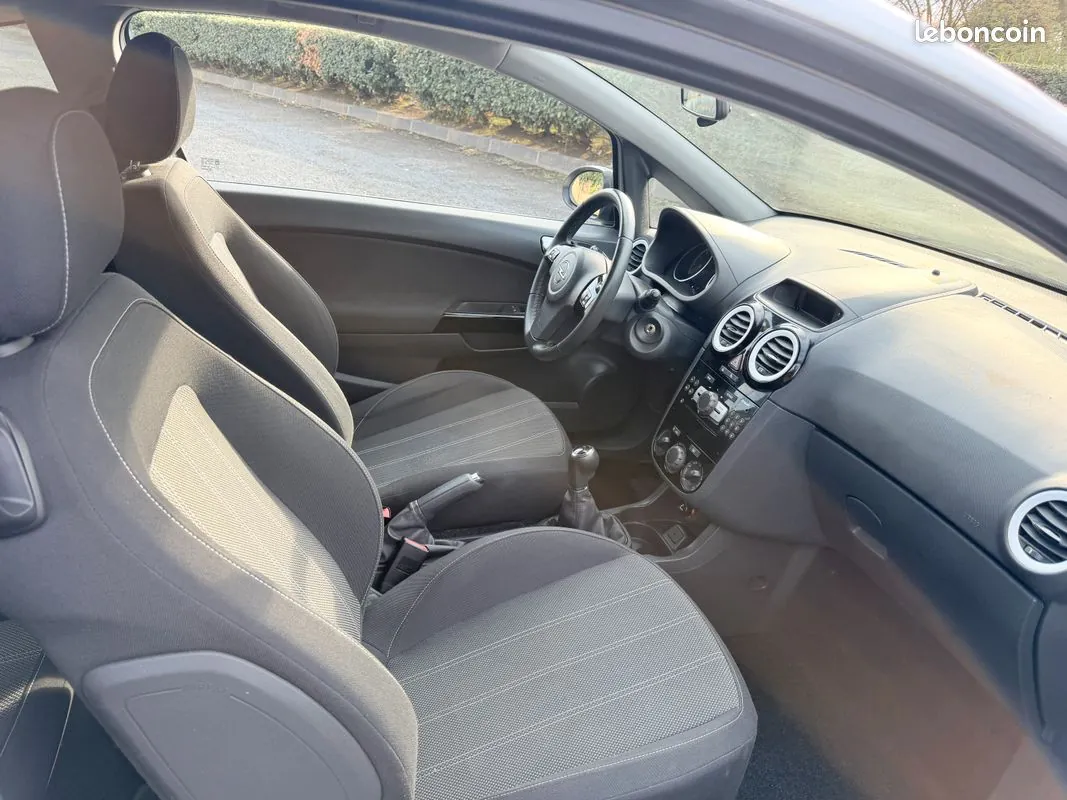 Opel Corsa 2012 photo 5