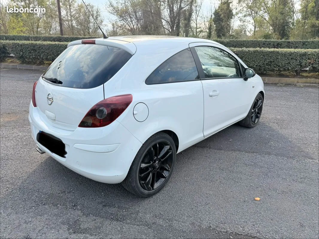 Opel Corsa 2012 photo 3