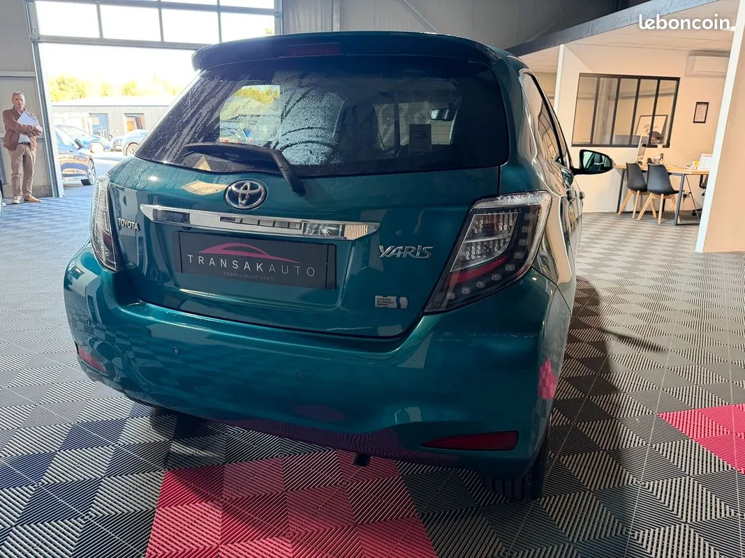Toyota Yaris 2014 photo 5