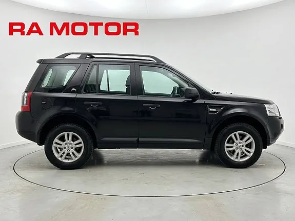 Land Rover Freelander 2 2013 photo 2