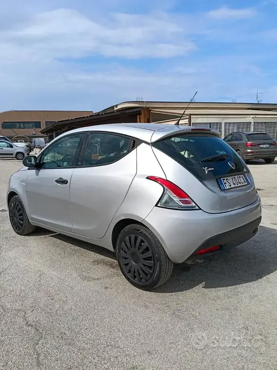 Lancia Ypsilon 2018 photo 4