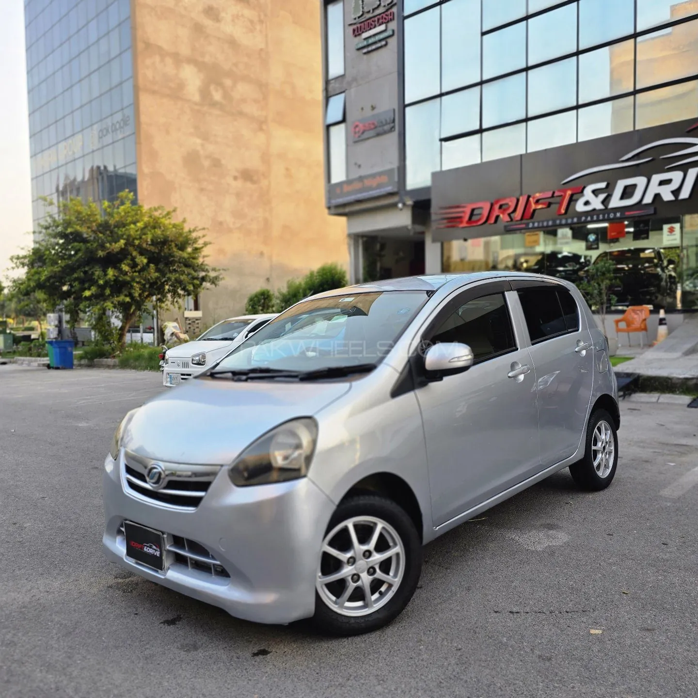 Daihatsu Mira