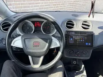 Seat Ibiza 2012 photo 3