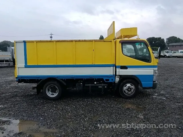 Mitsubishi Canter 2013 photo 5