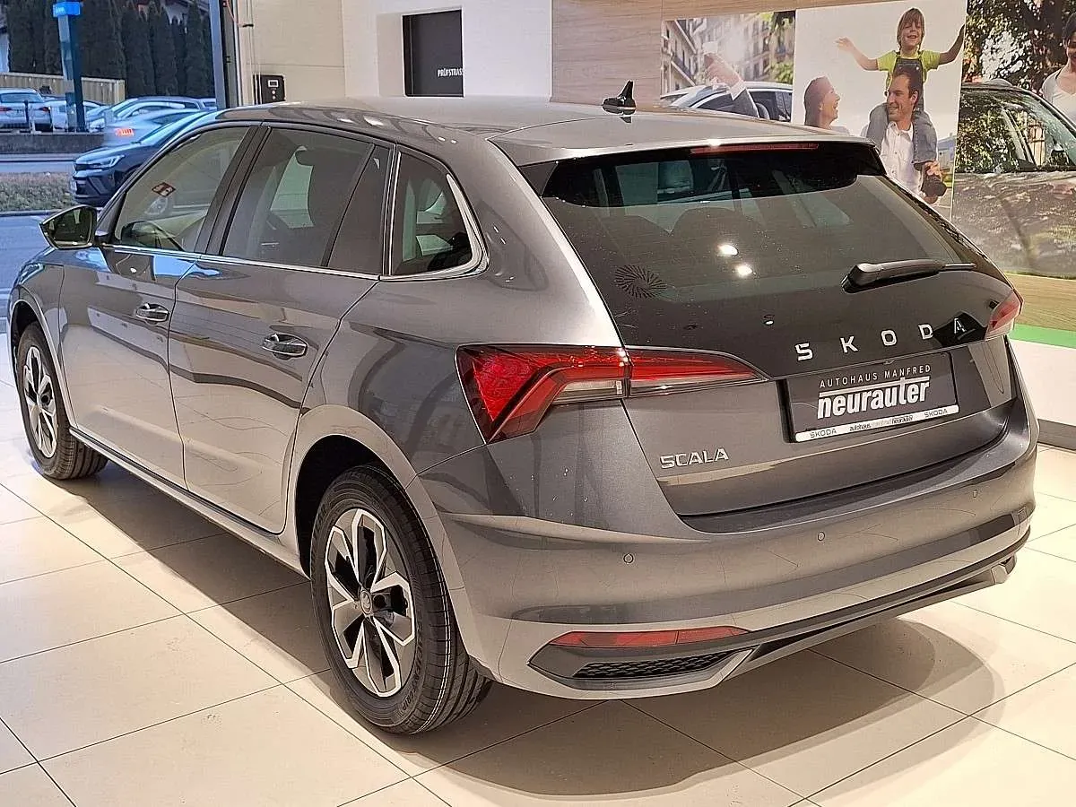 Skoda Scala photo 2