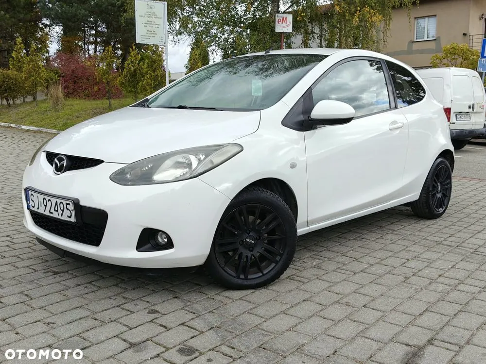 Mazda 2 2008 photo 2