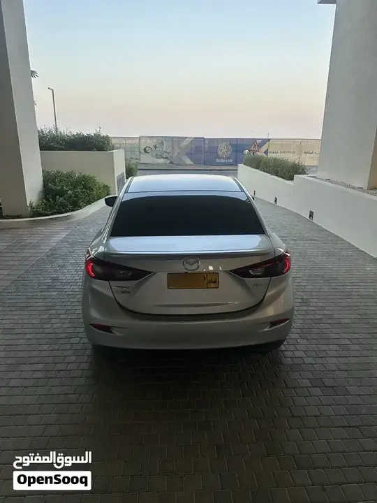 Mazda 3 2019 photo 3