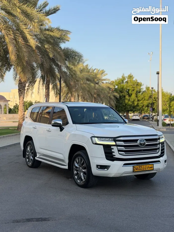 Toyota Land Cruiser 2022 photo 2